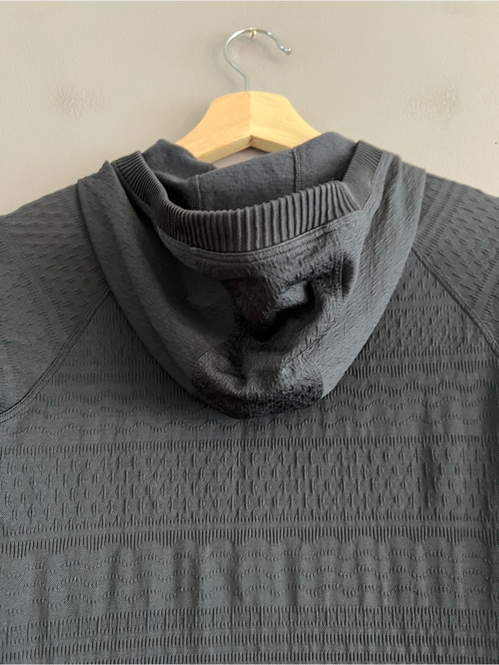 Lululemon Rest Less Hoodie Seamless Black Women's Long-Sleeved Shirt Est. 4 - Picture 8 of 11